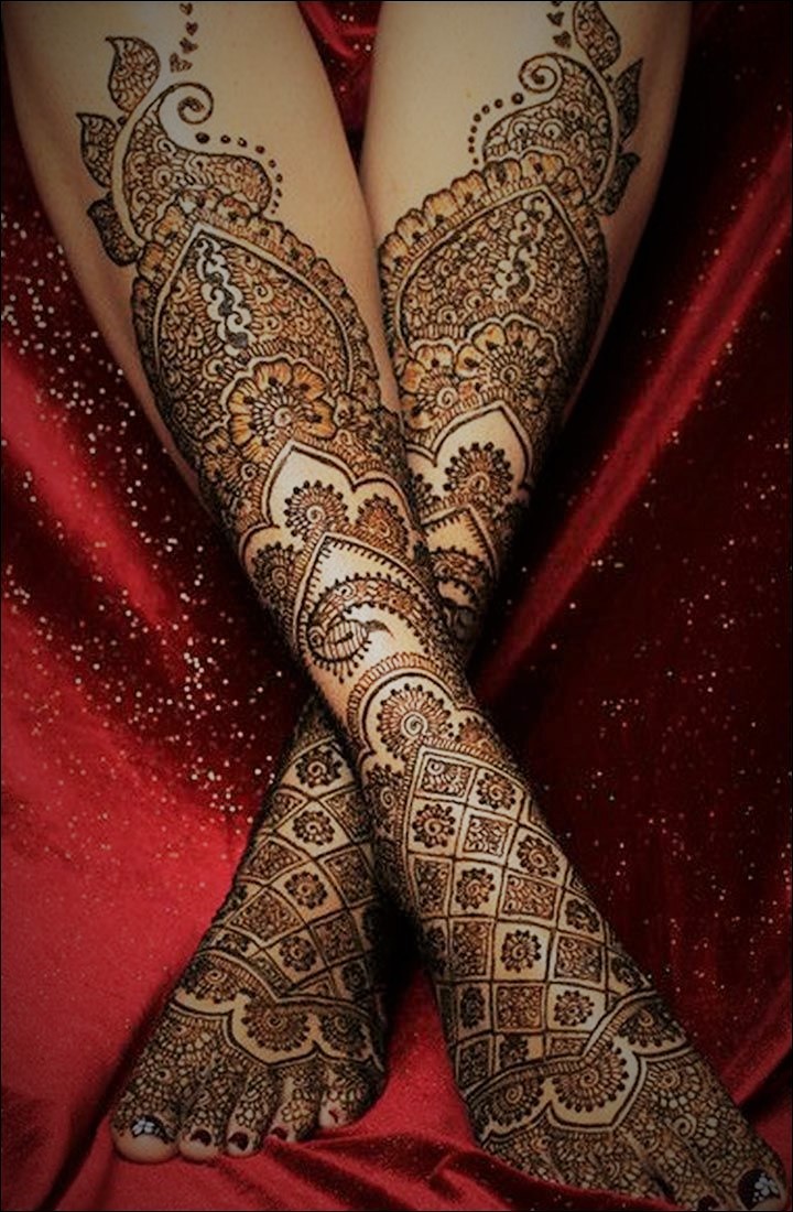 Leaf and Spade Intricate Foot Mehandi design
