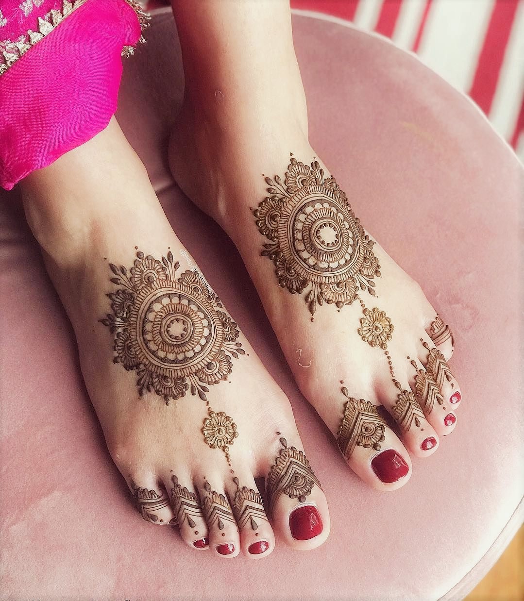 Mandala Style Foot Mehandi design