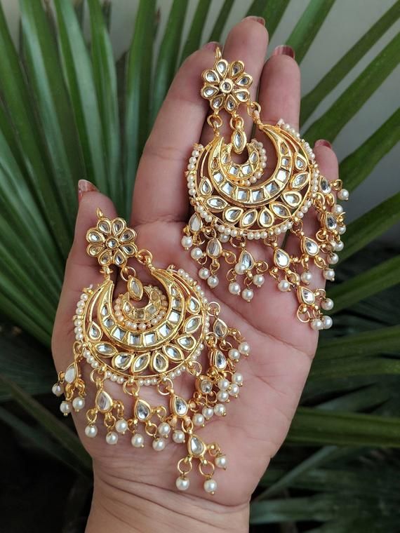 Kundan jewellery set with ‘Jhumkas’