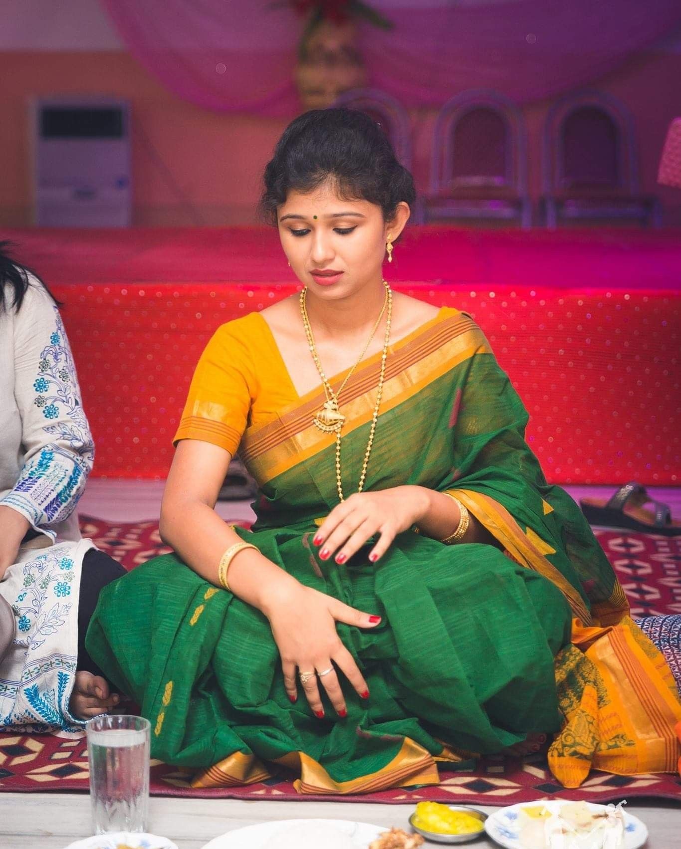 ‘Confused with so many dishes’ Aiburobhat Look