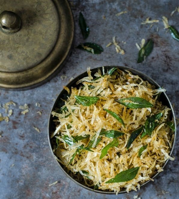 Jhuri Jhuri Aloo Bhaja for Aiburobhat Menu