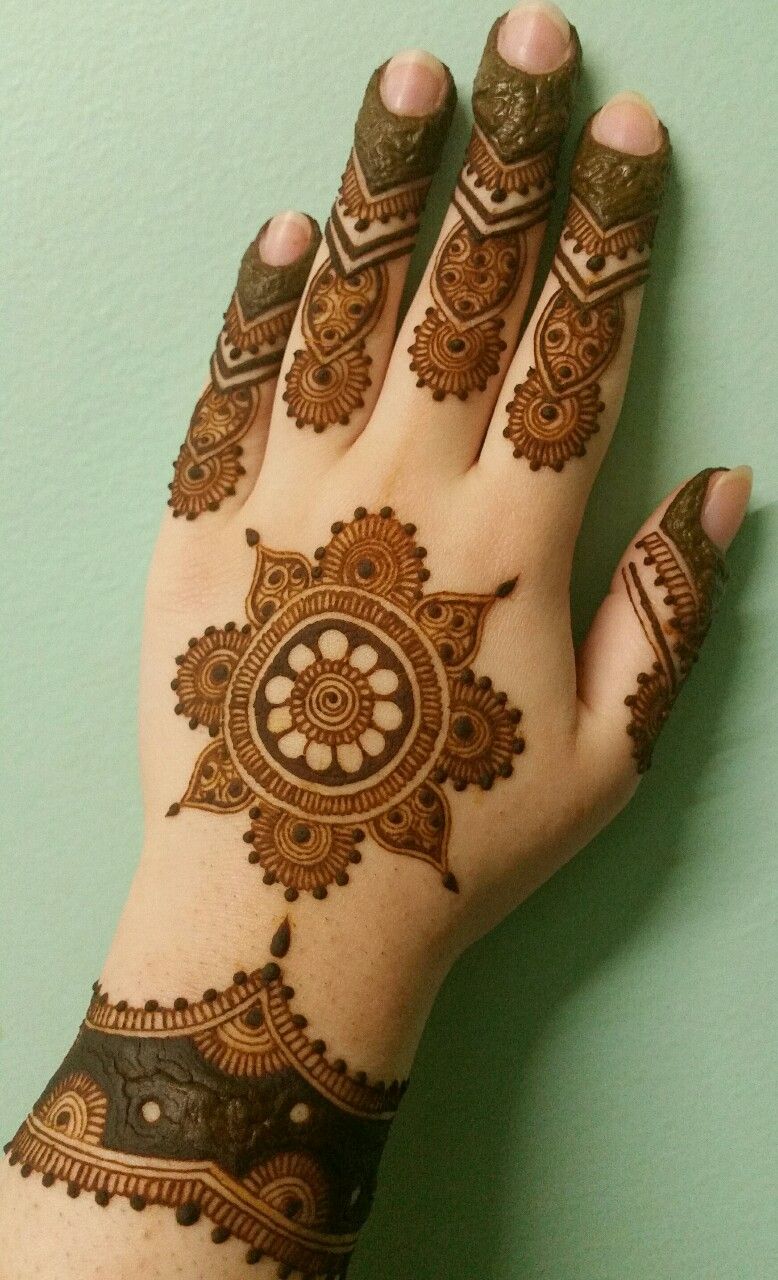 Arabian Style Mandala Mehendi Design