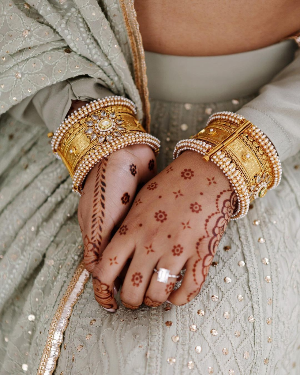 Bead Flowers Bracelet Mehendi Designs