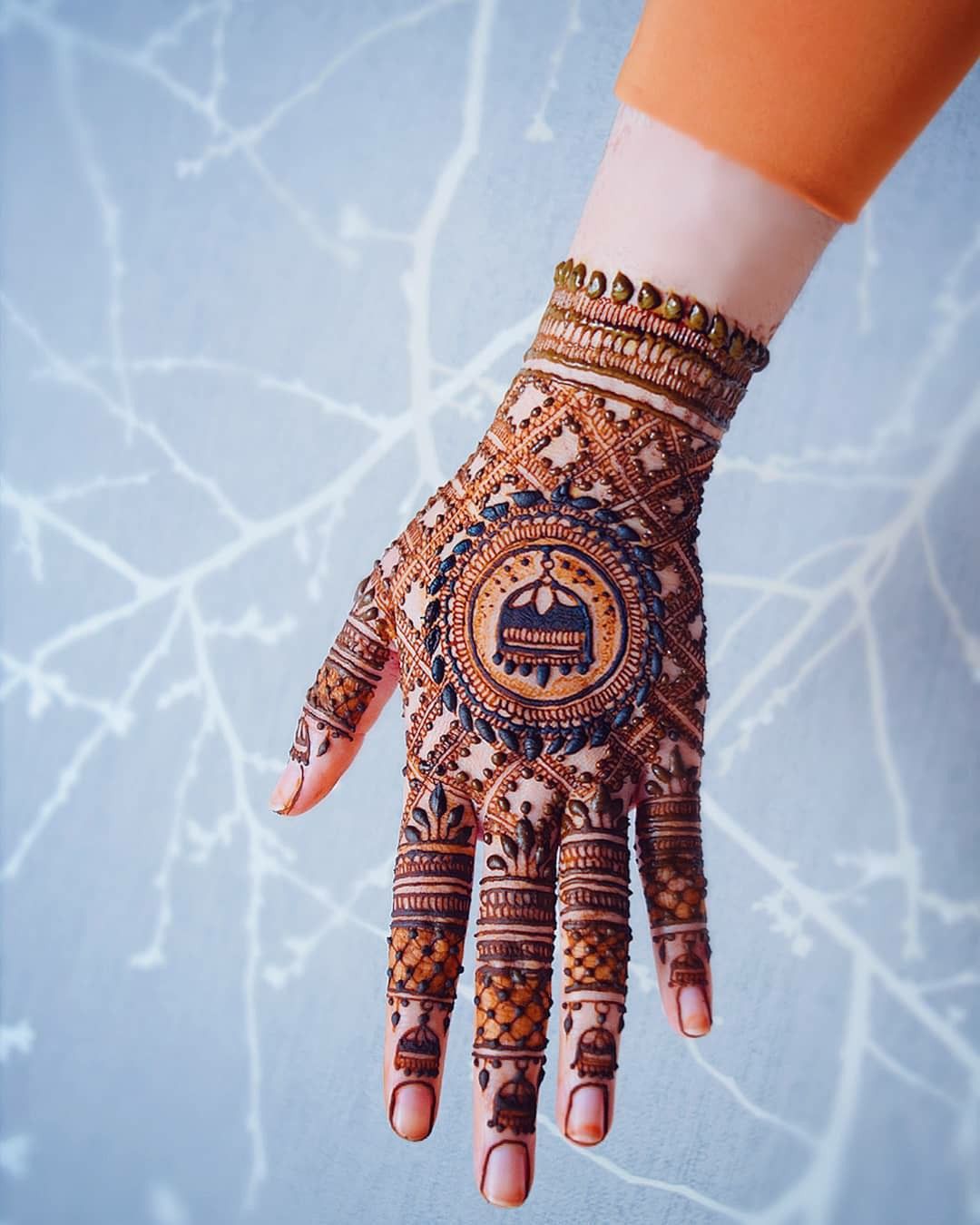 Bell Motif Mehndi Dubai Design,Dubai Mehndi Designs