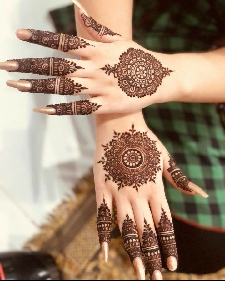 Palm Top Mandala Bracelet Mehendi Designs