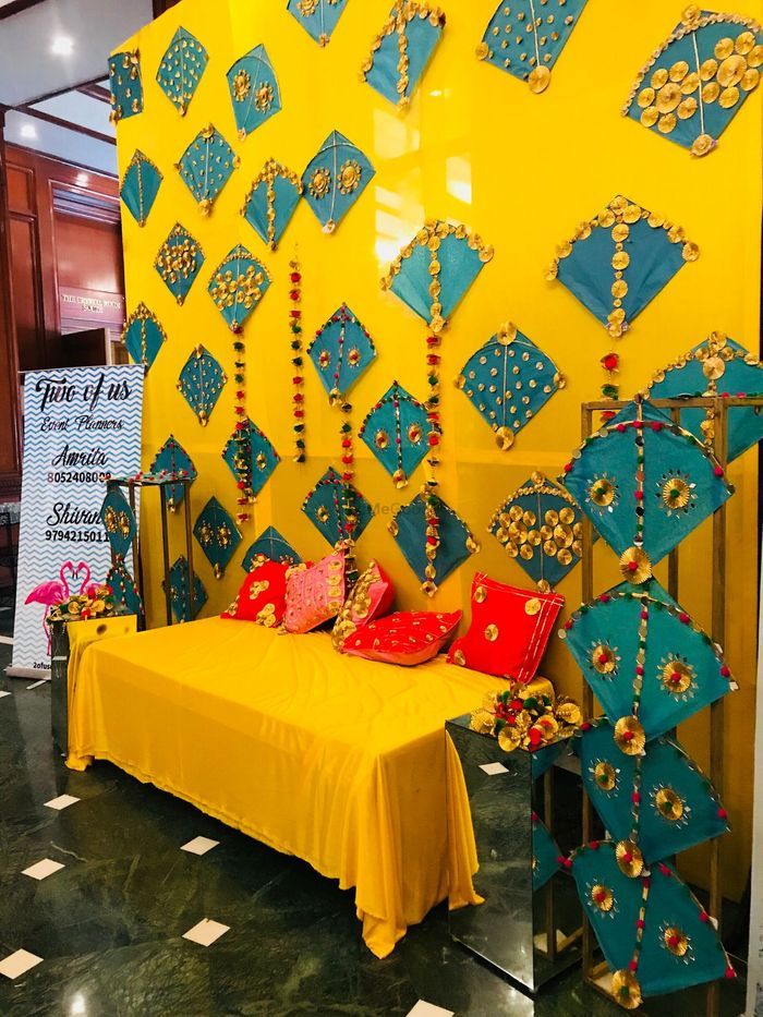 Kites Haldi Backdrop Decoration