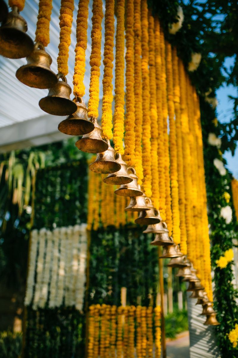 Hanging Bells and Tassels Wedding Stage Decoration at Home