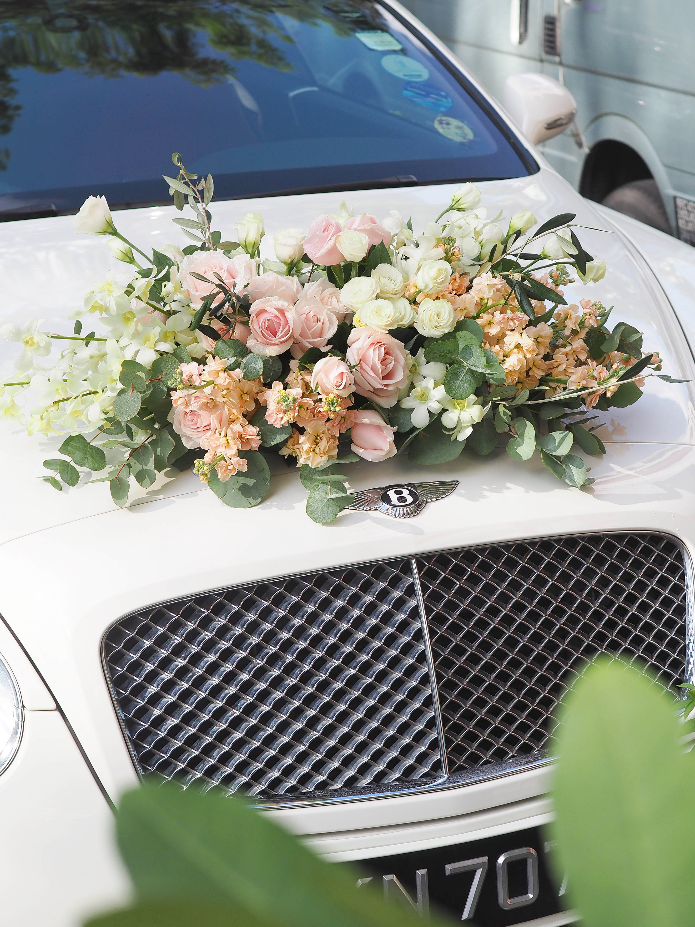 Floral Bouquet Simple Car Decorations for Wedding
