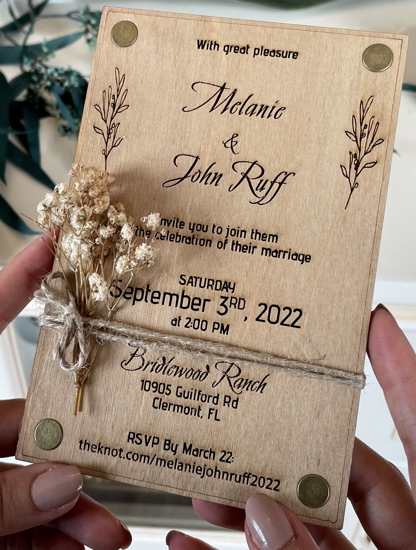 The Wooden Circle Invitation Card Idea