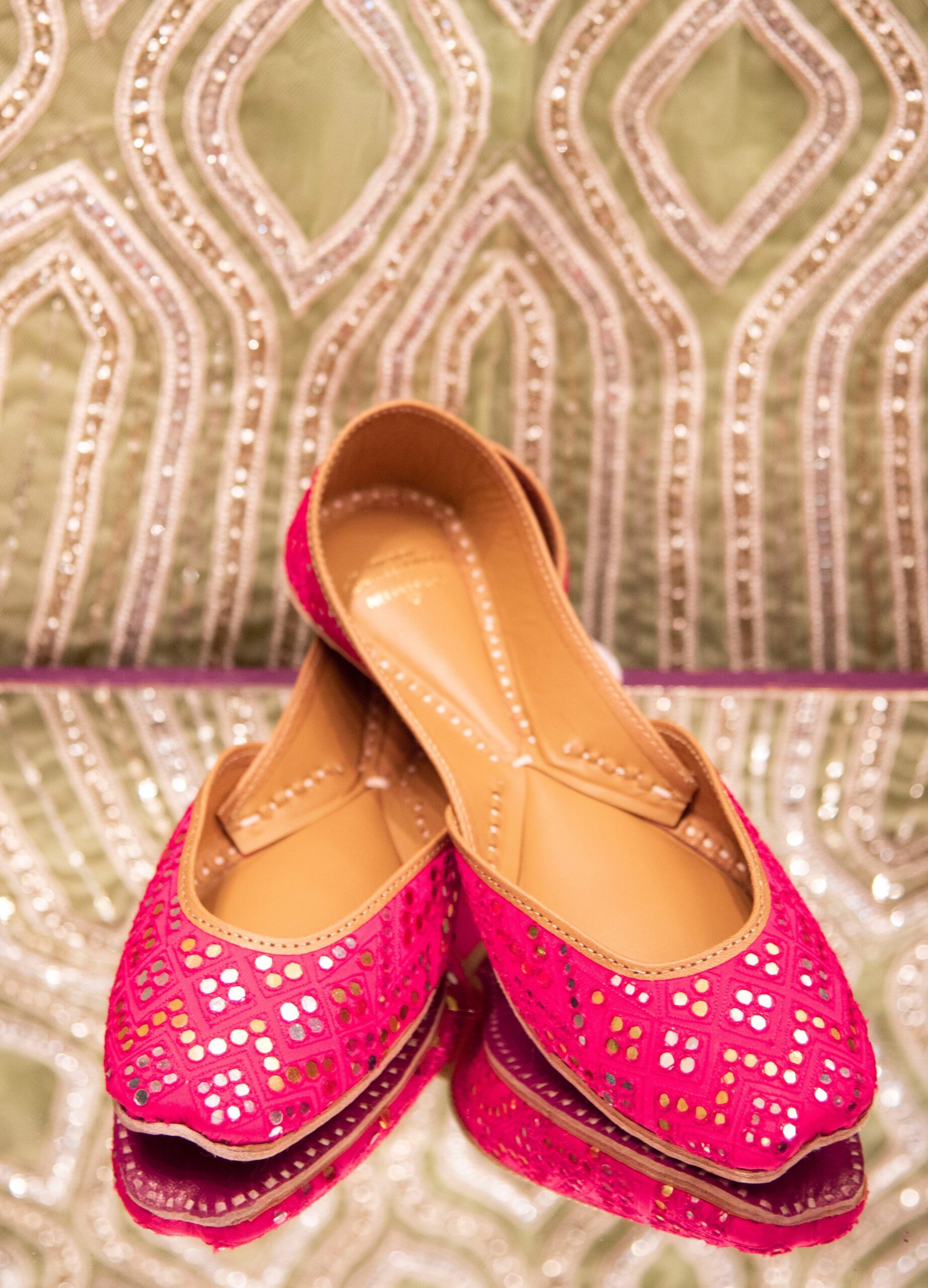 Mirrorwork Bridal Punjabi Jutti