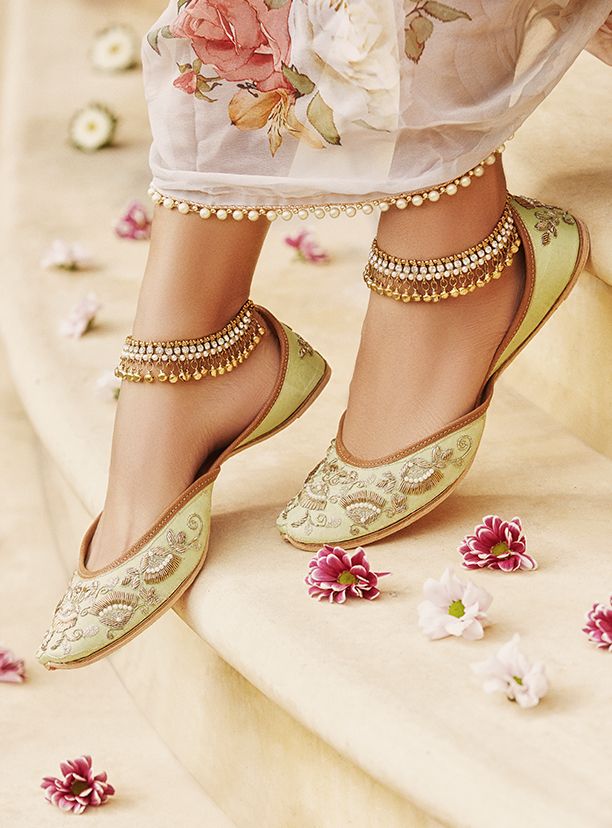 Pastel French Bead Bridal Punjabi Jutti