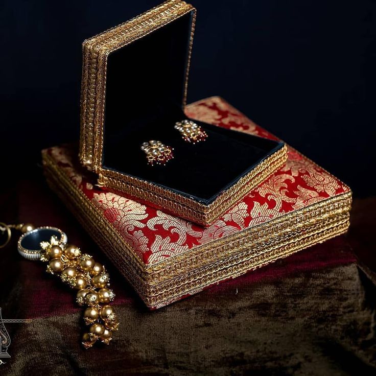 Trousseau Jewellery Bridal Vanity Box 