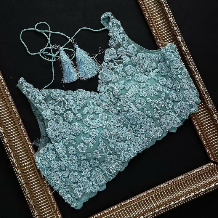 The 3D embroidery Sleeveless Blouse Design Idea