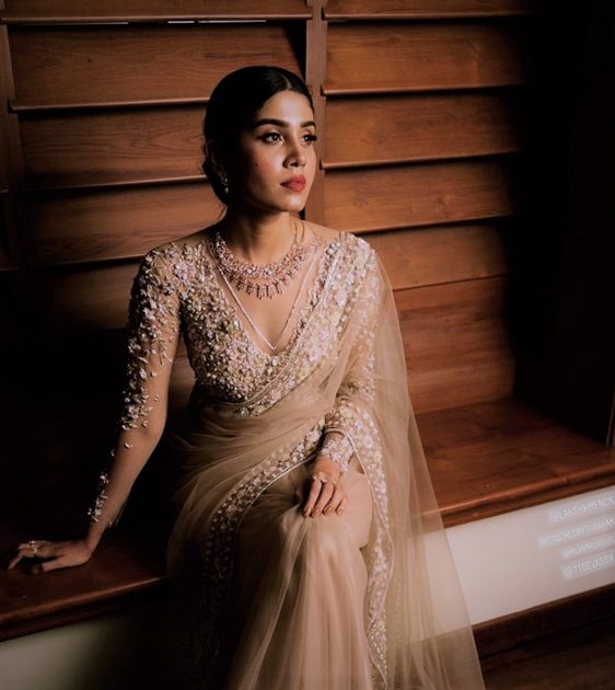 Chiffon Saree in Ethnic Wear Style 