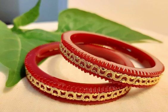 Sankha Pola Bangles Set