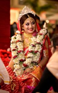 Bengali Bride Reception Look with Gorgeous Saree