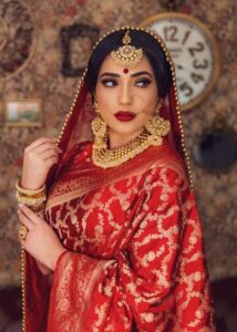 Bengali Reception Look with a Beautiful Saree