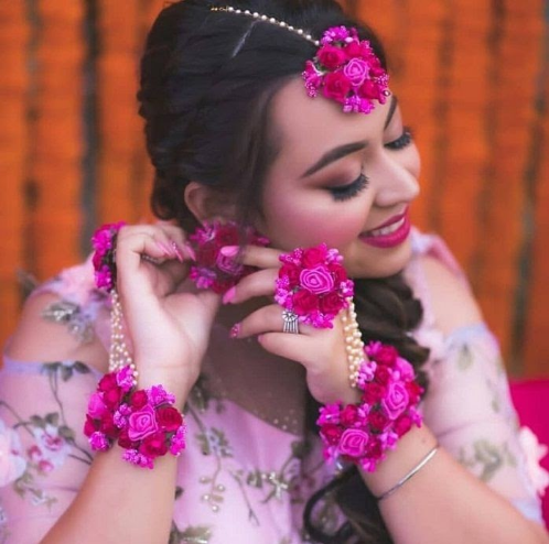 flower jewellery for bangle ceremony