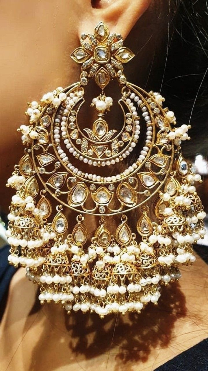 5 Earrings with Pearl Jewellery