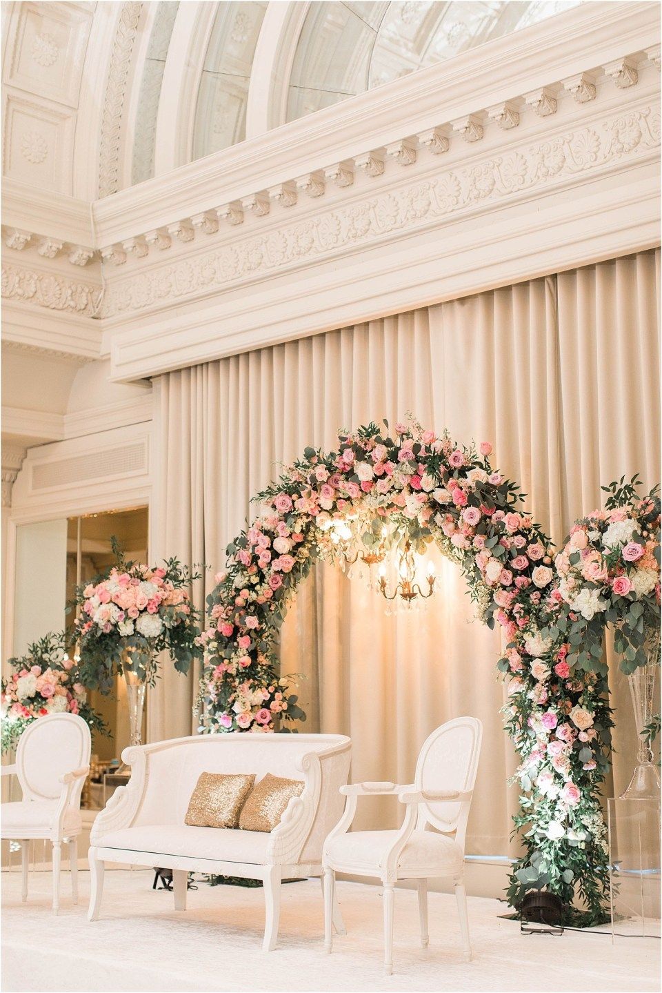 Top 10 Perfect Photos for Reception Flower Wedding Stage Decoration -  myMandap