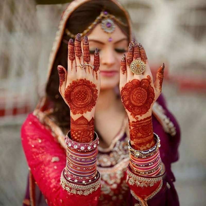 Bridal Mandala Easy Black and Red Mehendi design