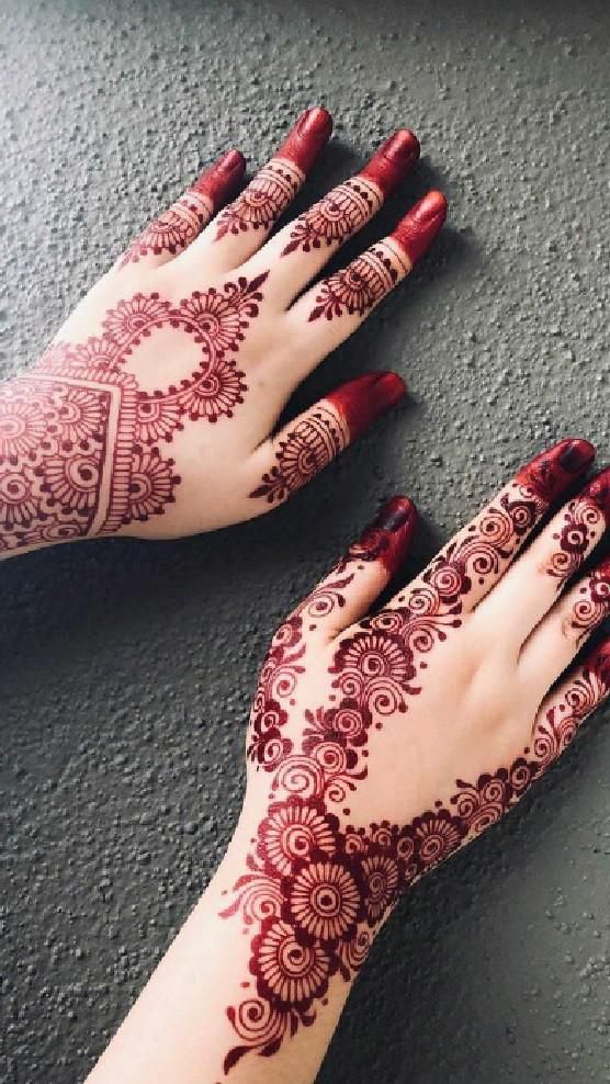 Maroon Swirls Easy Black and Red Mehendi design