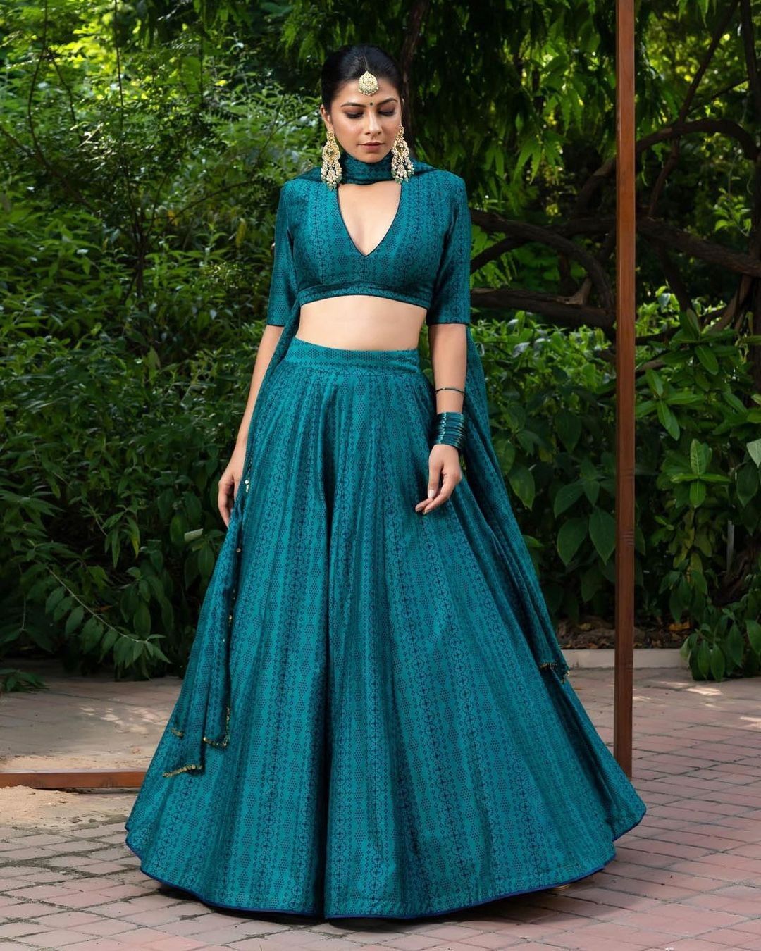 Top 10 Trendy and Beautiful Party Wear Crop Top Lehenga Ideas for This ...