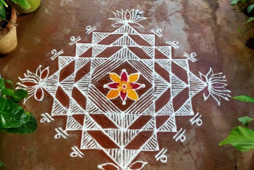 Top 10 Amazing Rangoli Designs with Dots from South India