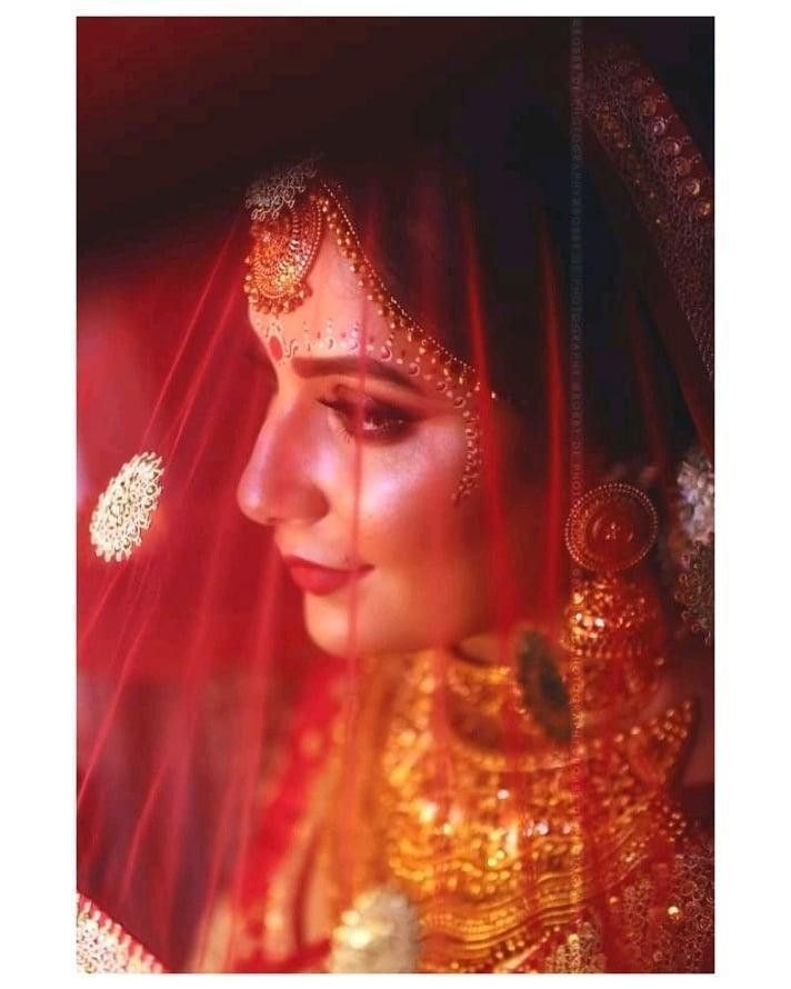 Bridal Dupatta Bengali Bridal Photoshoot Poses