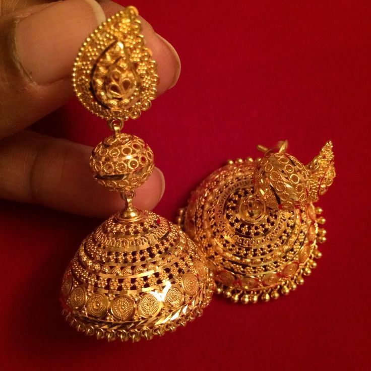 10 Best Bridal Heavy Gold Jhumka Designs, Ideas and Styles