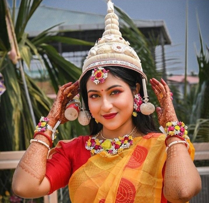 Goom’s Topor Bengali Bridal Photoshoot Poses